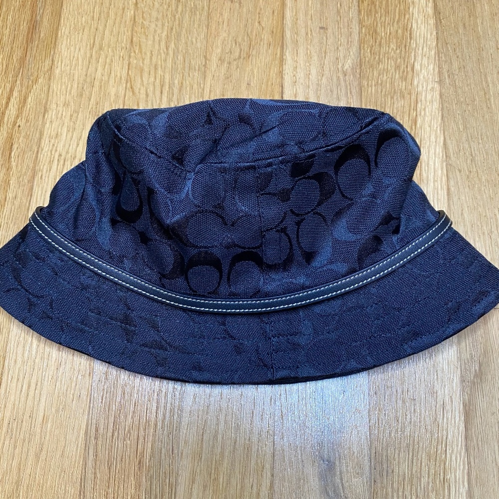 Black Bucket Hat | Coach